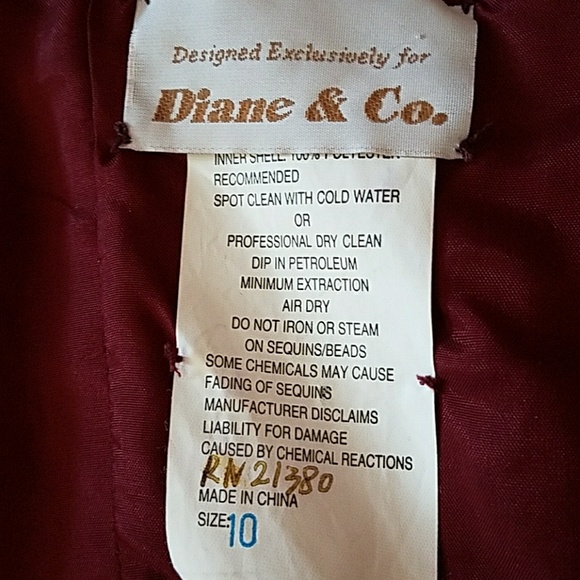 Stunning burgundy gown - Picture 5 of 7